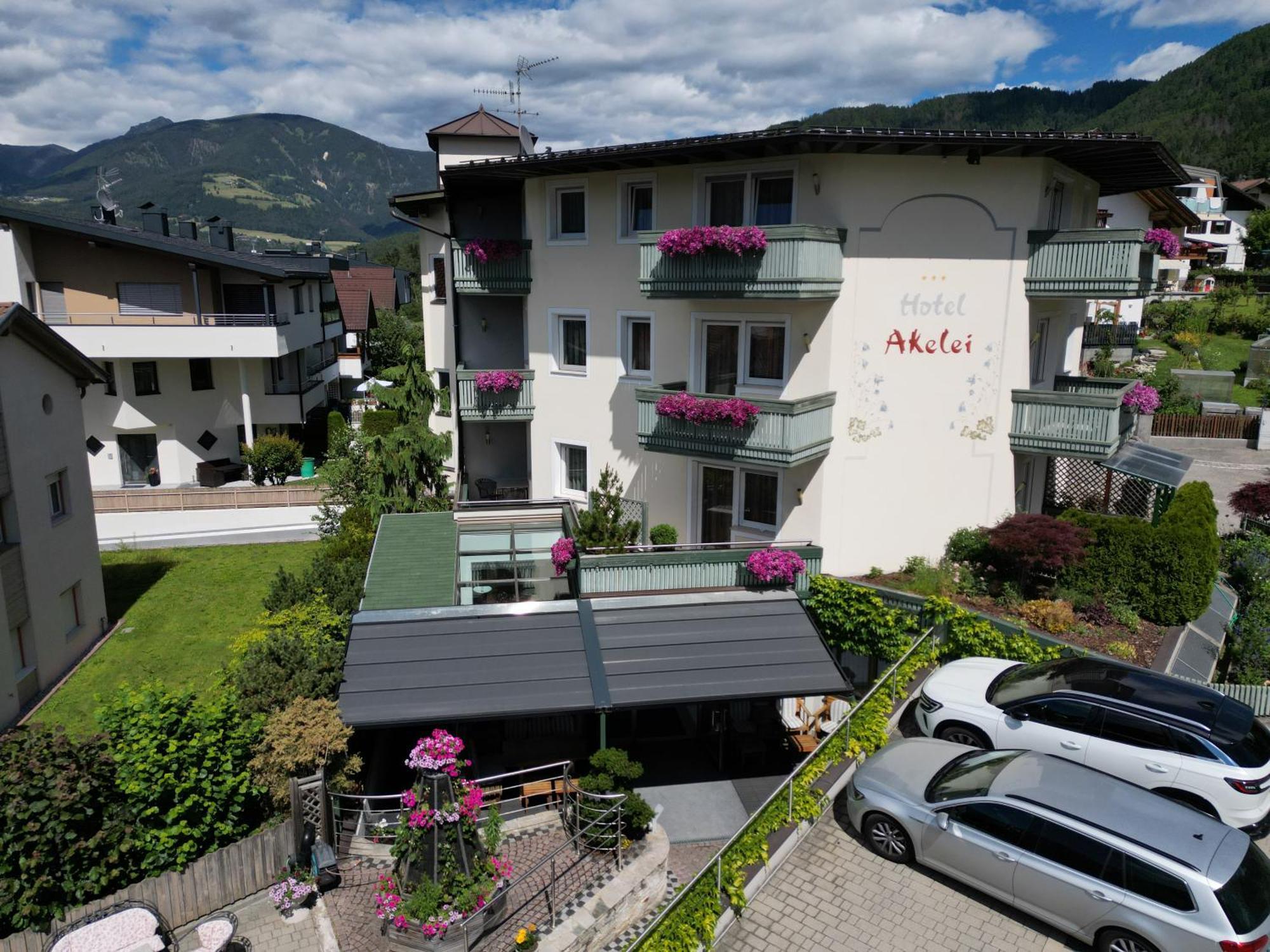 Hotel Akelei Bruneck Exterior foto